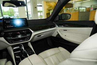 2022 BMW 5 Series M550i xDrive