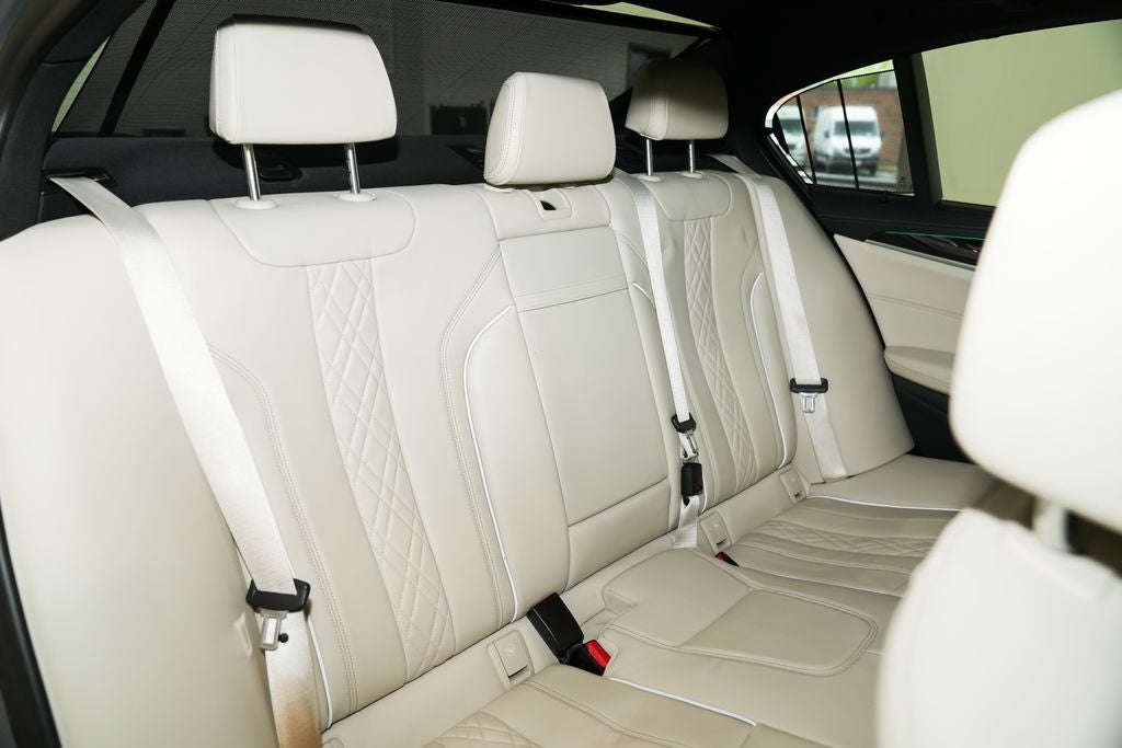 2022 BMW 5 Series M550i xDrive