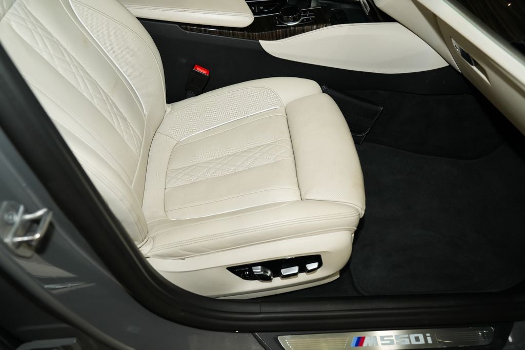 2022 BMW 5 Series M550i xDrive