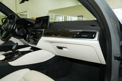 2022 BMW 5 Series M550i xDrive