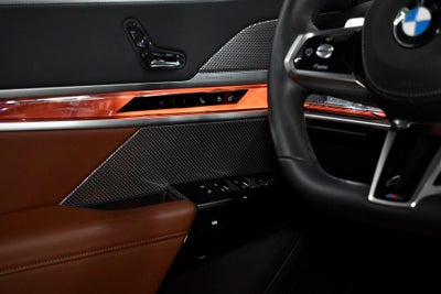 2025 BMW 7 Series 760i xDrive