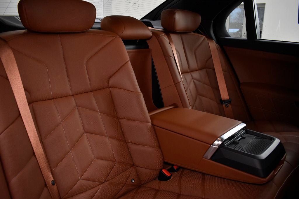 2025 BMW 7 Series 760i xDrive