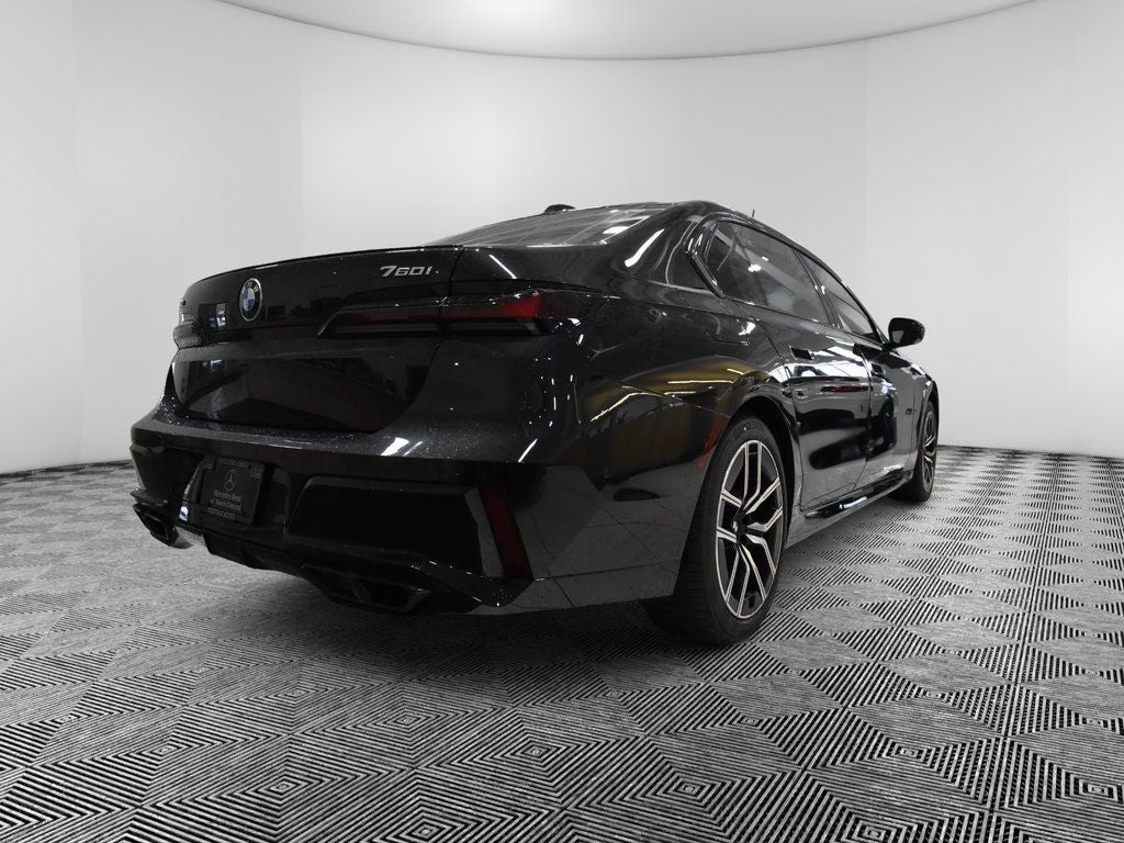 2025 BMW 7 Series 760i xDrive