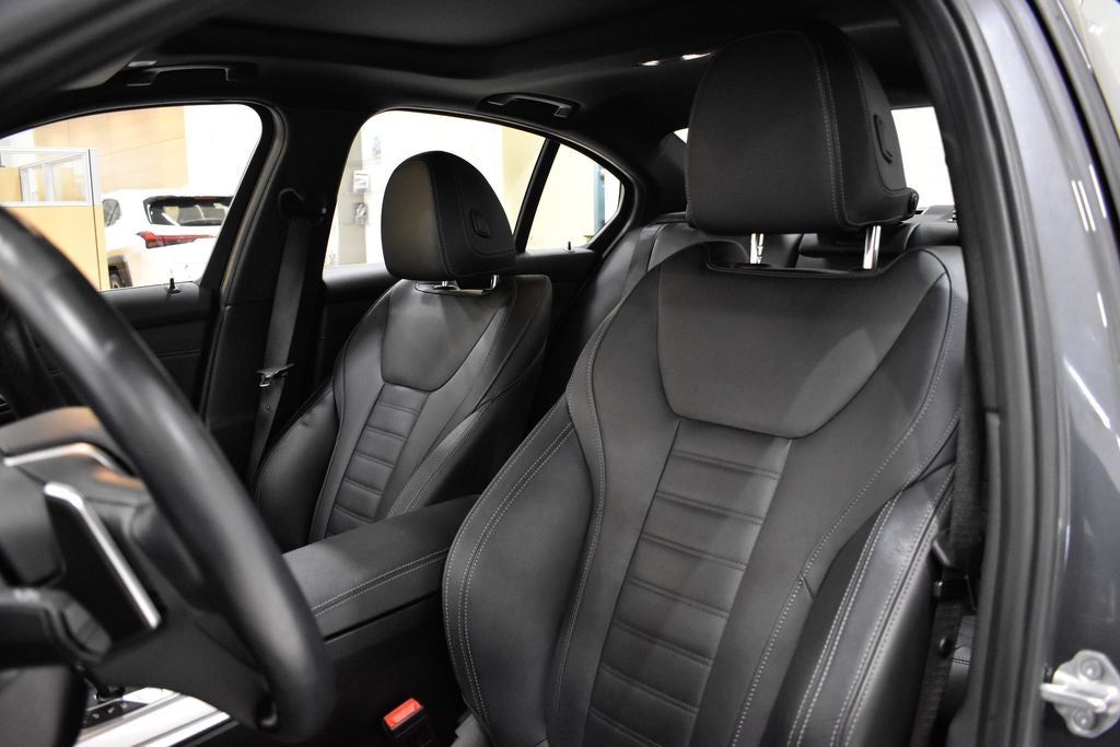 2021 BMW 3 Series 330e xDrive