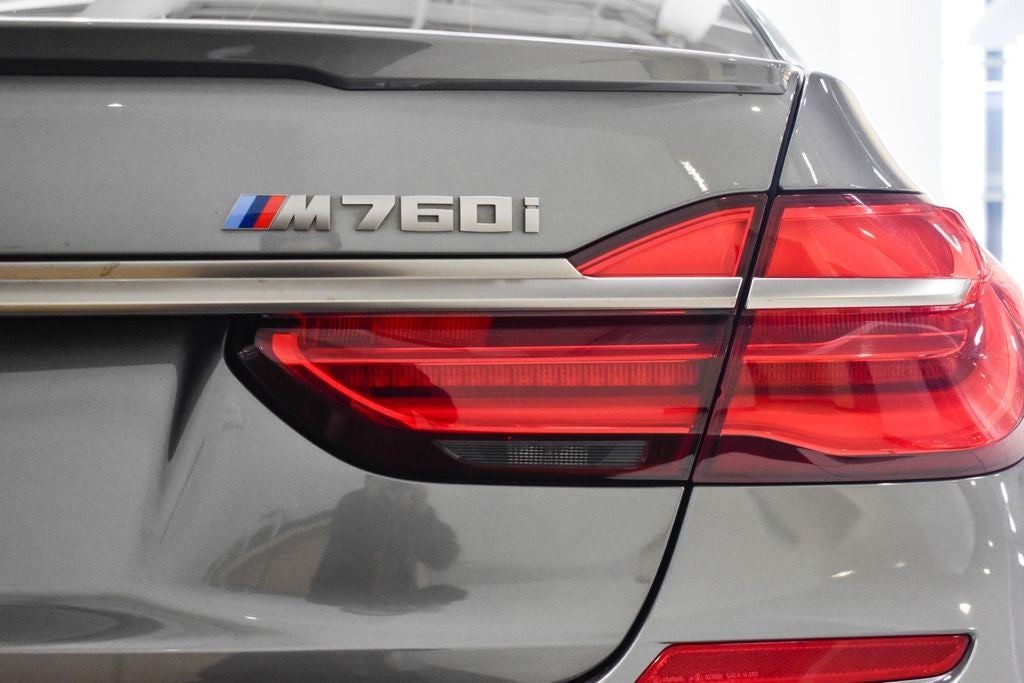2018 BMW 7 Series M760i