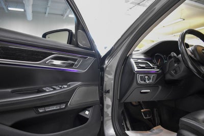 2018 BMW 7 Series M760i