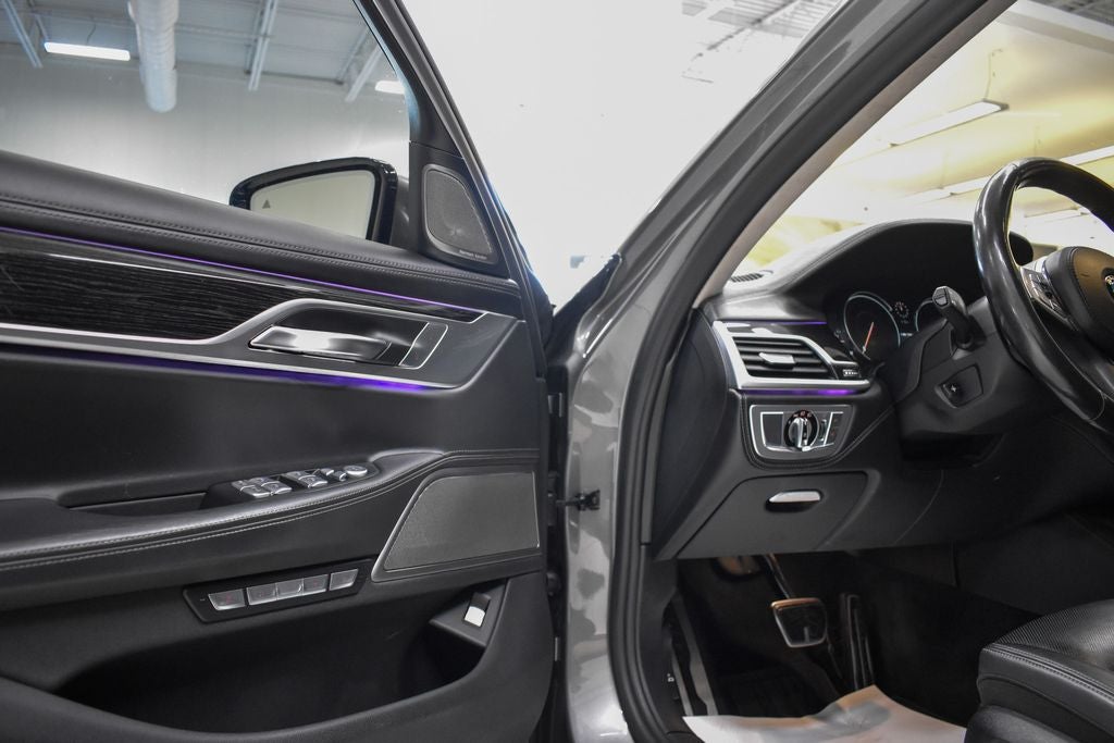 2018 BMW 7 Series M760i