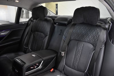 2018 BMW 7 Series M760i
