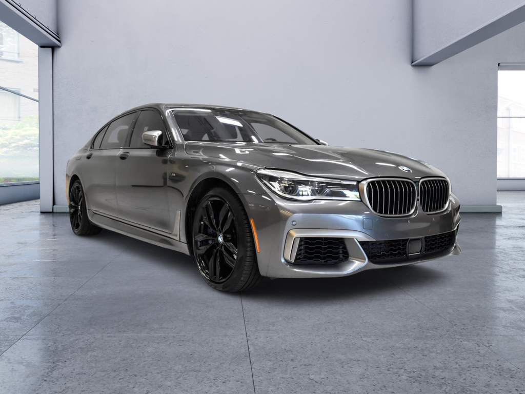 2018 BMW 7 Series M760i
