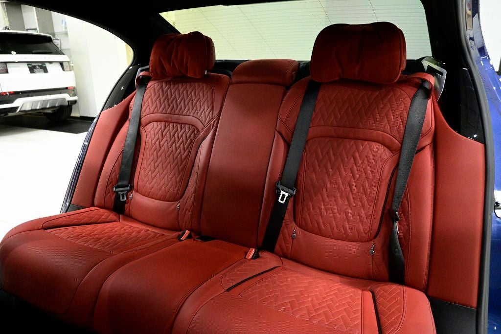 2022 BMW 7 Series ALPINA B7 xDrive