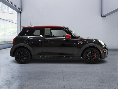 2023 MINI John Cooper Works Iconic