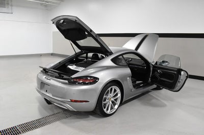 2025 Porsche 718 Cayman Style Edition
