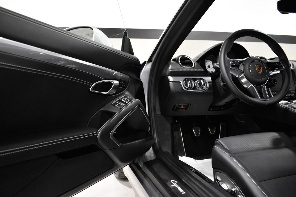 2025 Porsche 718 Cayman Style Edition