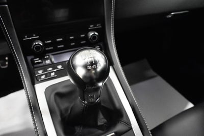 2025 Porsche 718 Cayman Style Edition