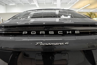 2025 Porsche Panamera E-Hybrid 4