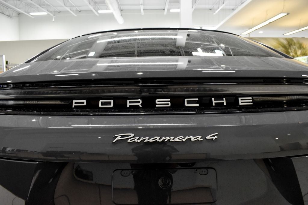 2025 Porsche Panamera E-Hybrid 4