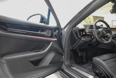 2025 Porsche Panamera E-Hybrid 4