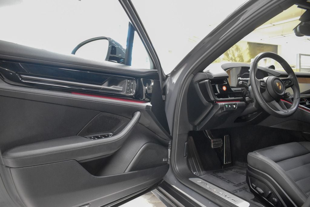 2025 Porsche Panamera E-Hybrid 4