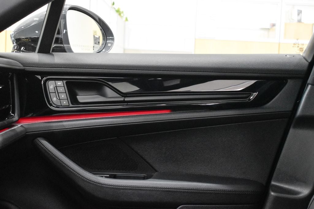 2025 Porsche Panamera E-Hybrid 4