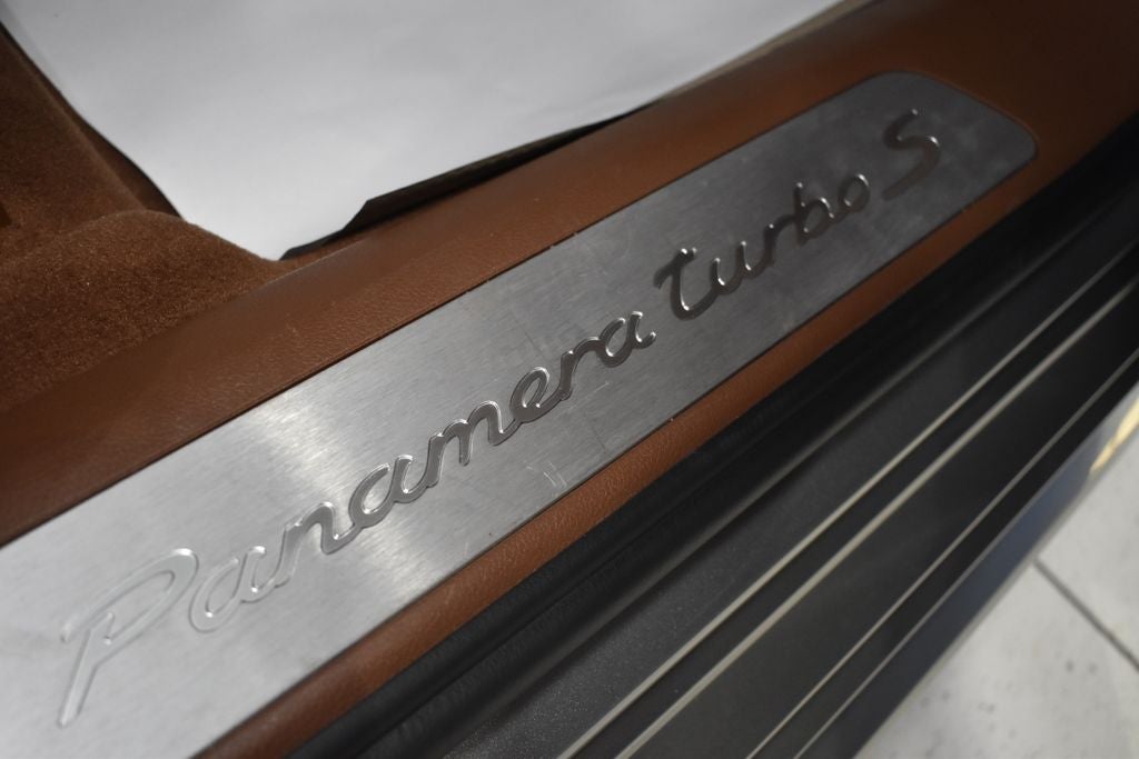 2020 Porsche Panamera E-Hybrid Turbo S Executive