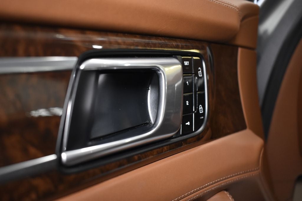 2020 Porsche Panamera E-Hybrid Turbo S Executive