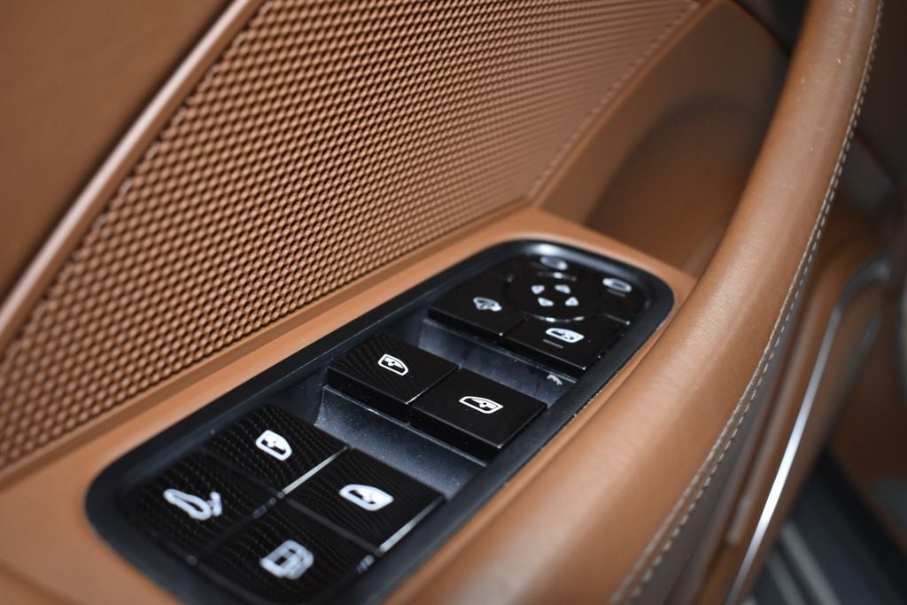 2020 Porsche Panamera E-Hybrid Turbo S Executive