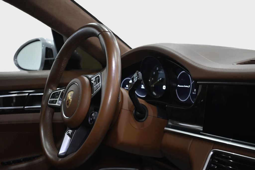 2020 Porsche Panamera E-Hybrid Turbo S Executive