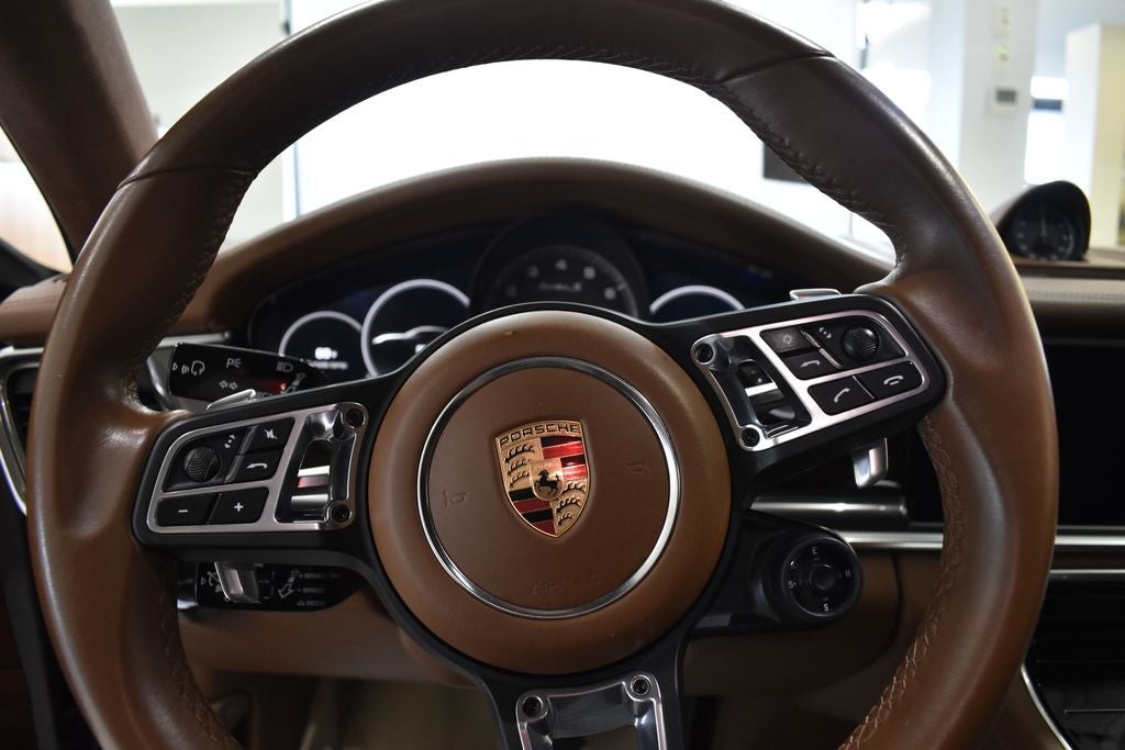 2020 Porsche Panamera E-Hybrid Turbo S Executive