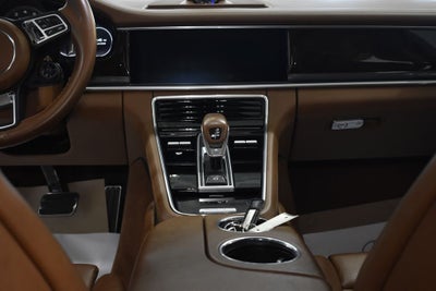 2020 Porsche Panamera E-Hybrid Turbo S Executive