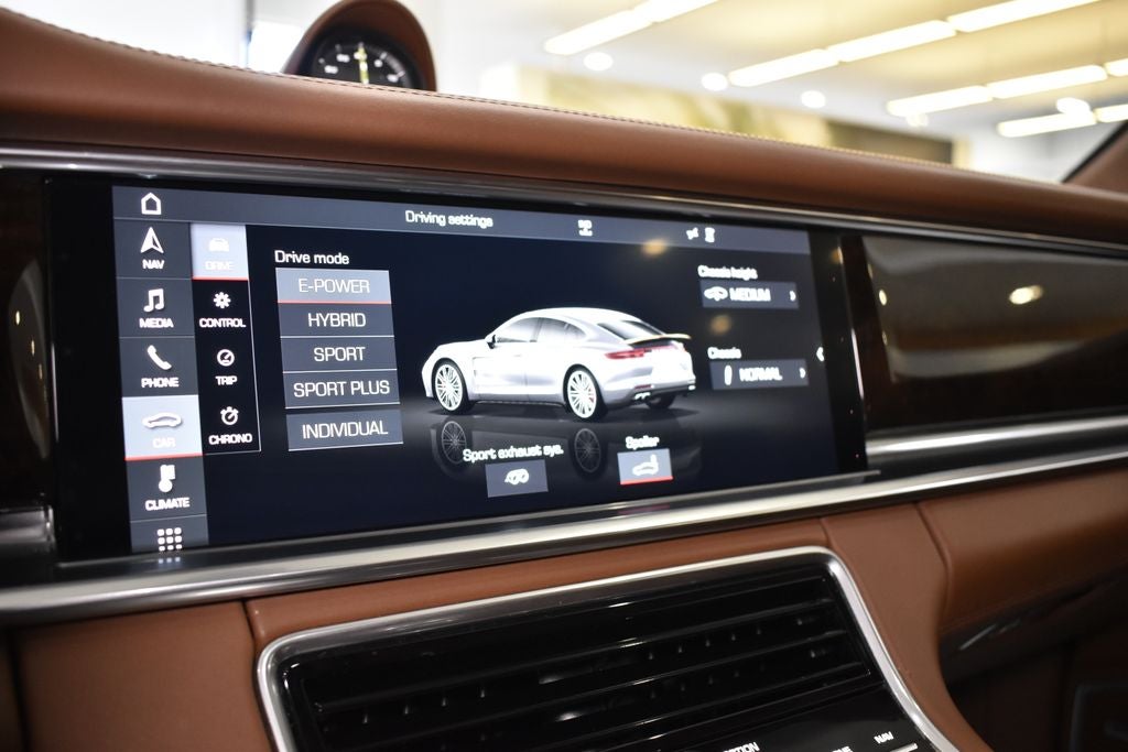 2020 Porsche Panamera E-Hybrid Turbo S Executive