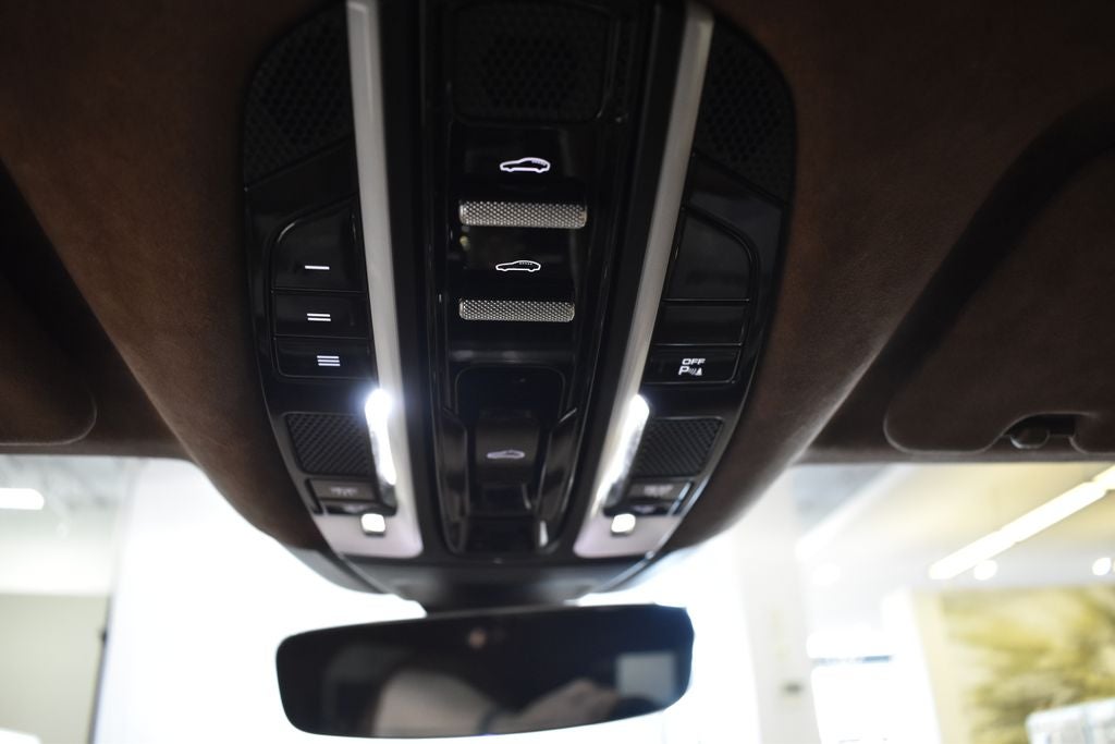 2020 Porsche Panamera E-Hybrid Turbo S Executive