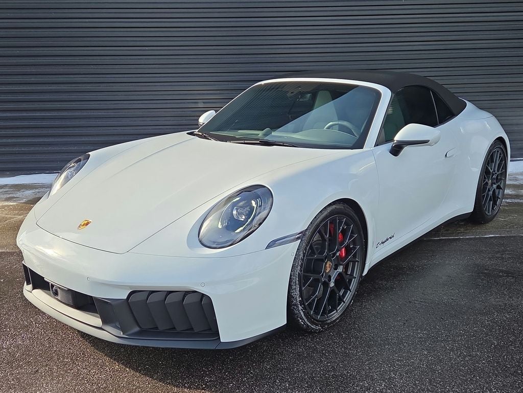 2025 Porsche 911 Carrera 4 GTS Cabriolet