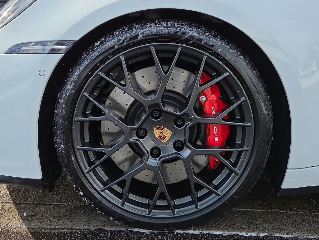 2025 Porsche 911 Carrera 4 GTS Cabriolet