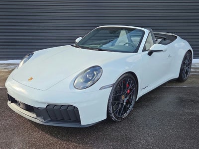 2025 Porsche 911 Carrera 4 GTS Cabriolet
