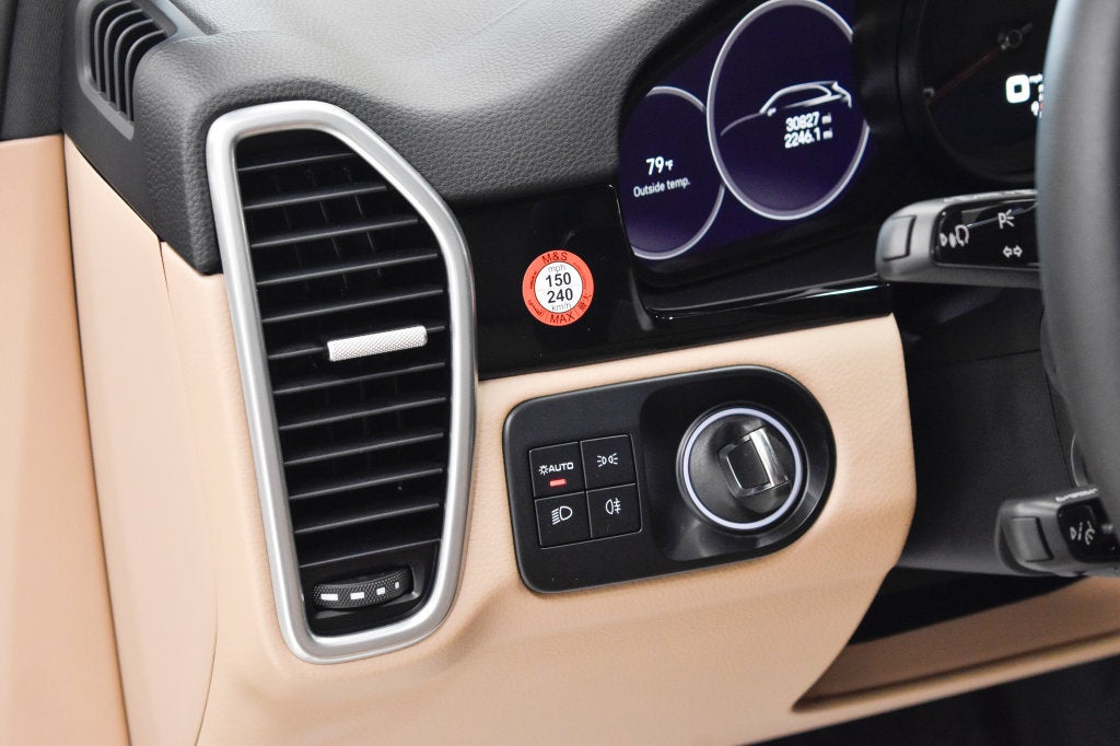 2022 Porsche Cayenne AWD