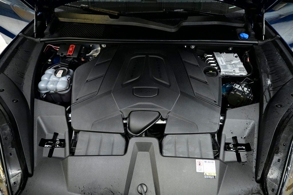 2024 Porsche Cayenne Base