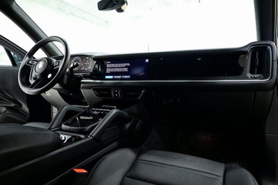 2024 Porsche Cayenne Base