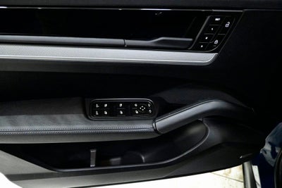 2024 Porsche Cayenne Base