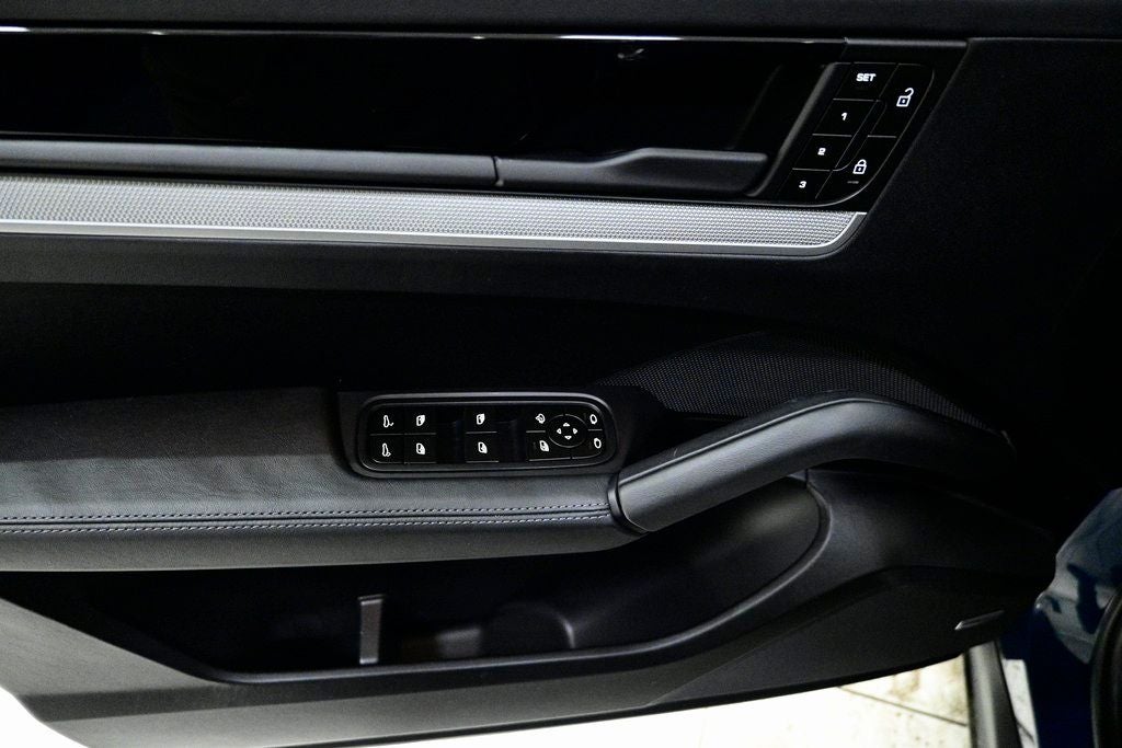 2024 Porsche Cayenne Base