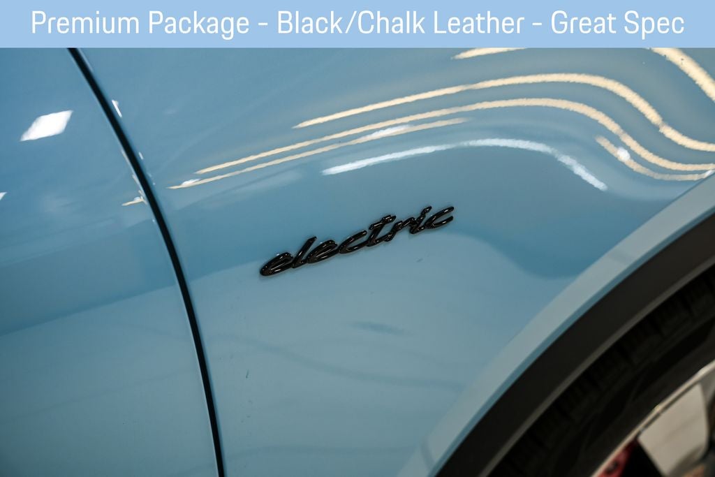 2025 Porsche Macan Electric 4S