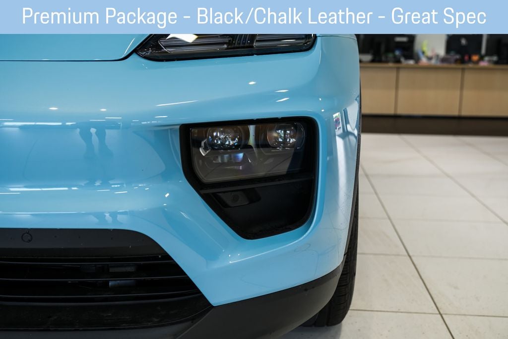 2025 Porsche Macan Electric 4S