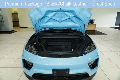 2025 Porsche Macan Electric 4S