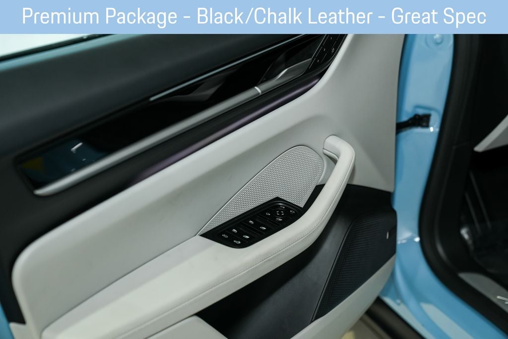 2025 Porsche Macan Electric 4S