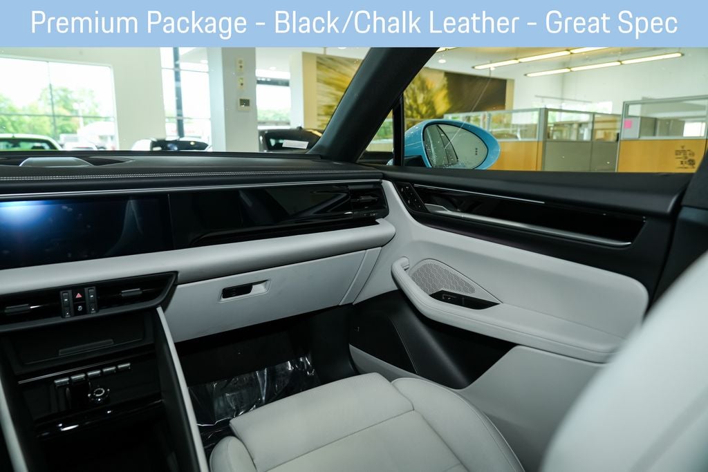 2025 Porsche Macan Electric 4S