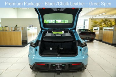 2025 Porsche Macan Electric 4S