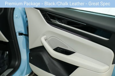 2025 Porsche Macan Electric 4S