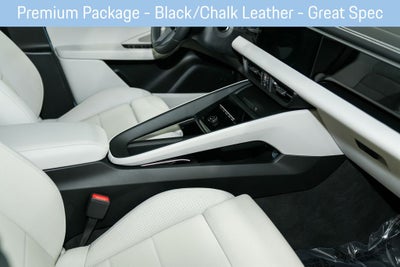 2025 Porsche Macan Electric 4S