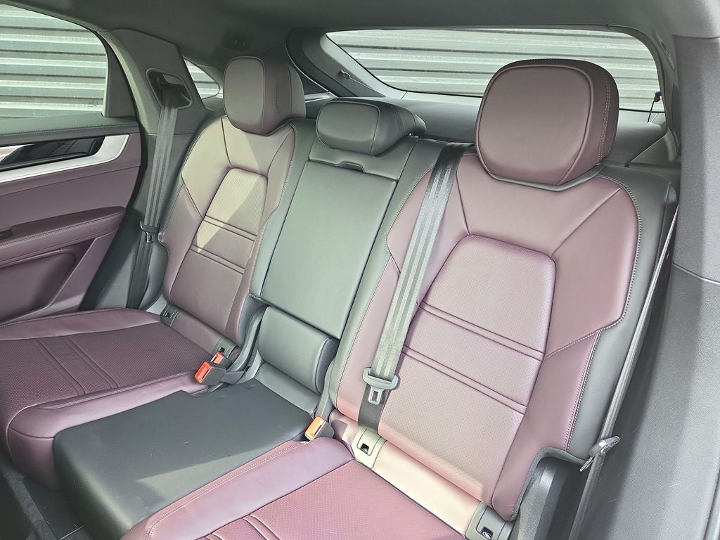 2025 Porsche Cayenne Coupe Base