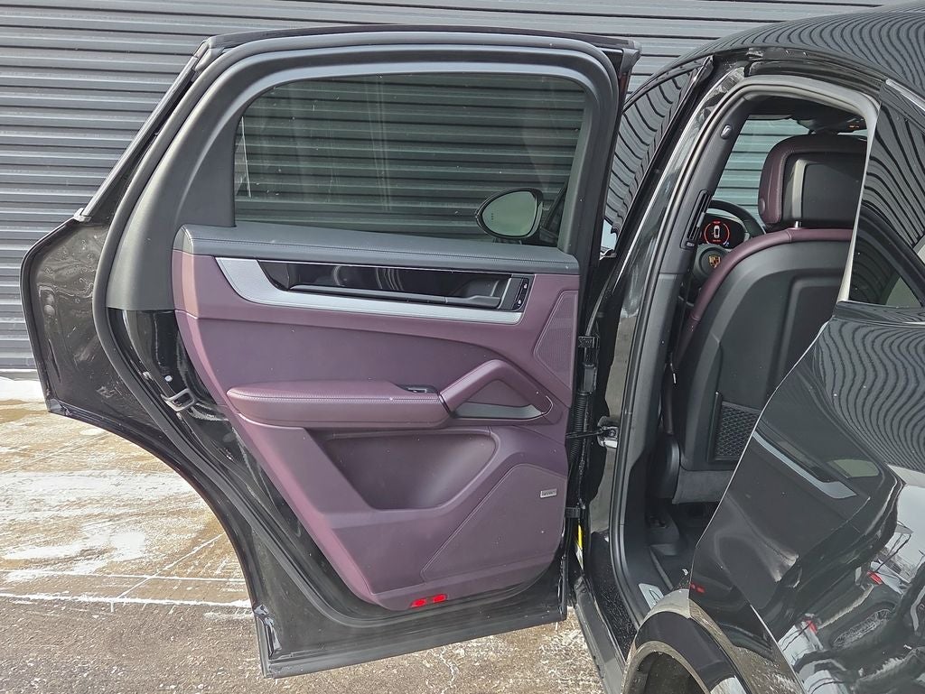 2025 Porsche Cayenne Coupe Base