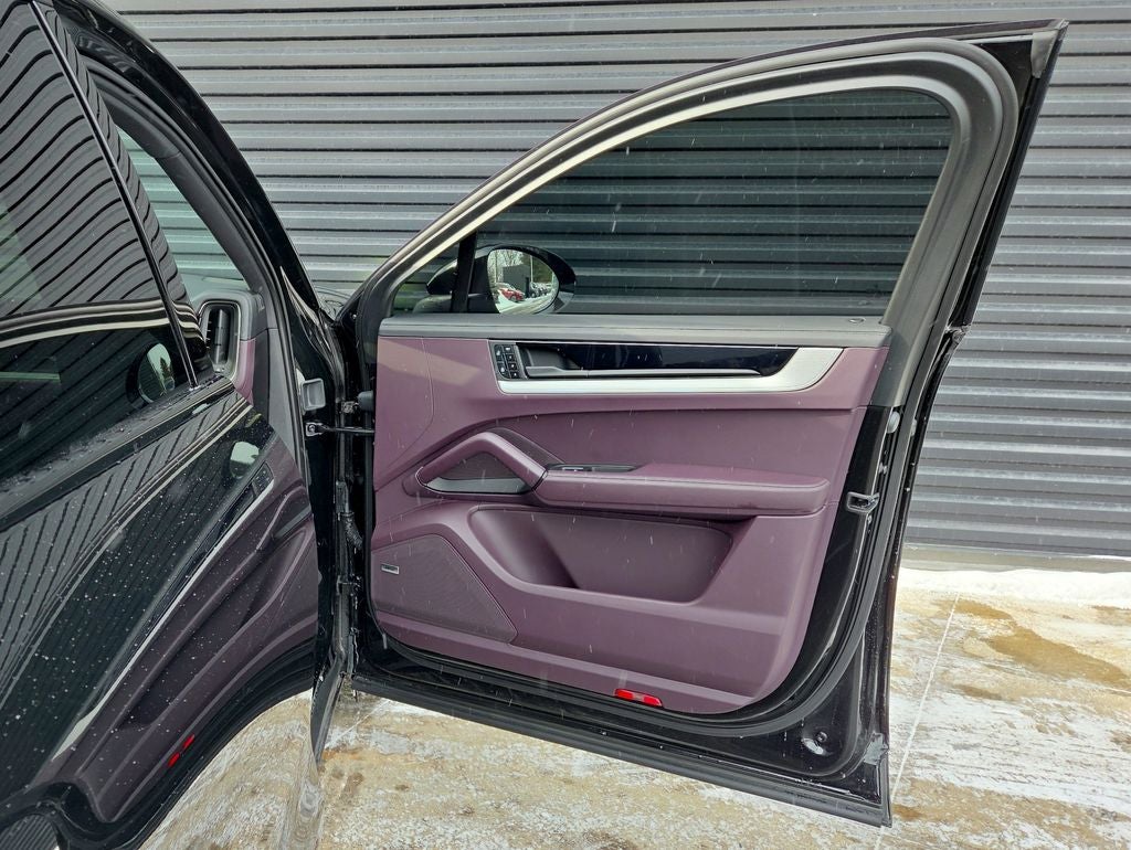 2025 Porsche Cayenne Coupe Base